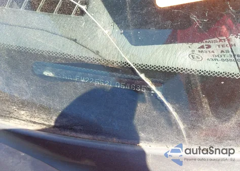 2002 Honda Civic Lx z USA, uszkodzony, nr VIN 1HGEM22552L054685